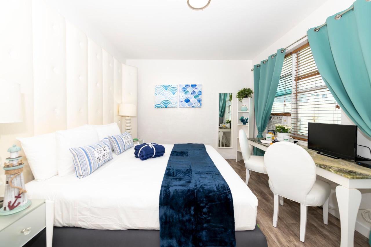 6768 Collins Miami * Miami Beach